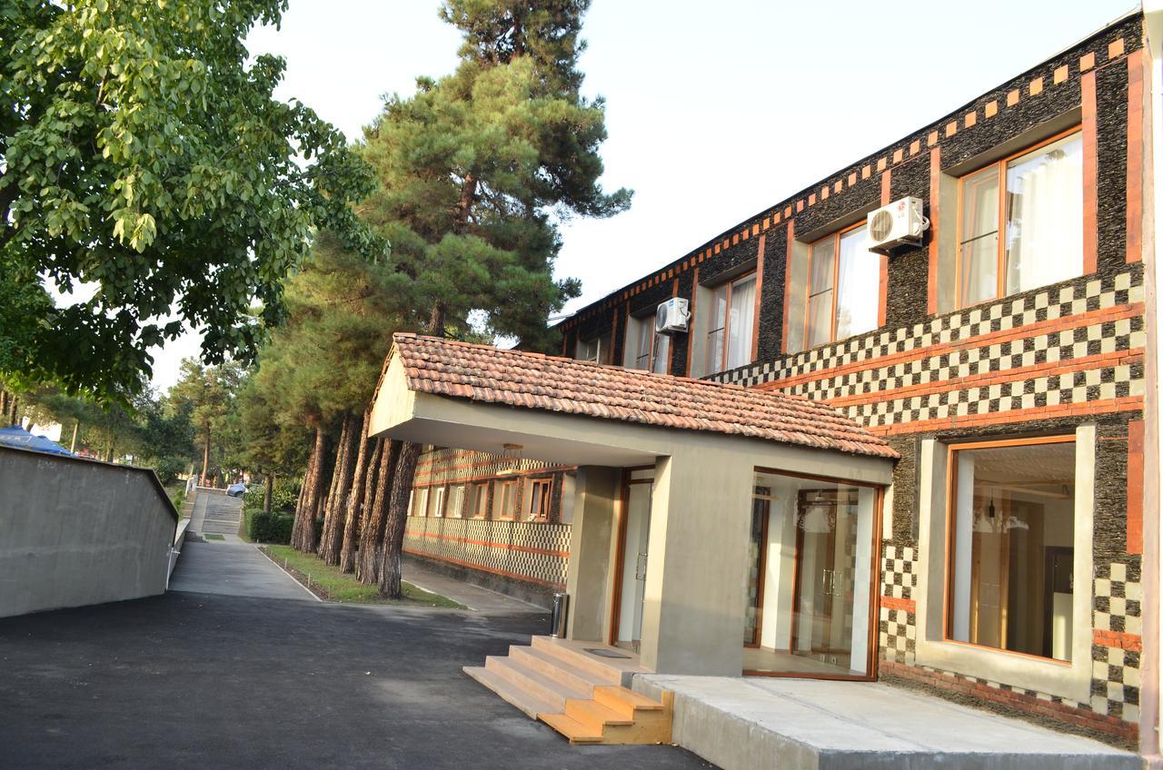 Evim Otel Zaqatala Buitenkant foto