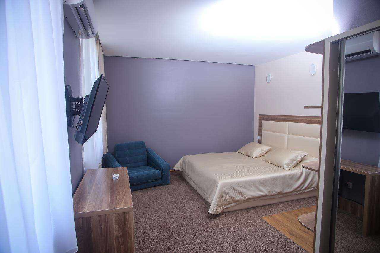 Evim Otel Zaqatala Buitenkant foto