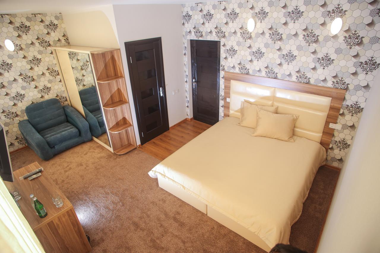 Evim Otel Zaqatala Buitenkant foto