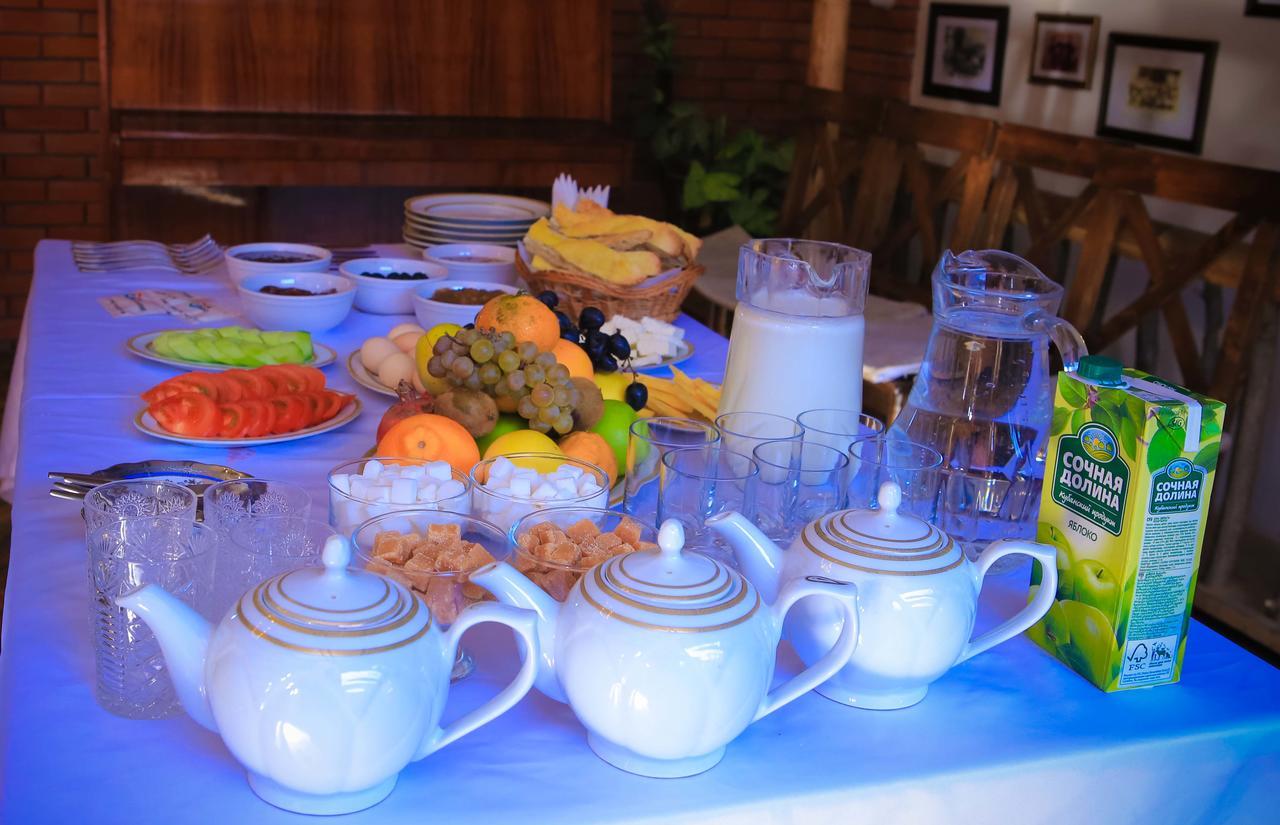 Evim Otel Zaqatala Buitenkant foto