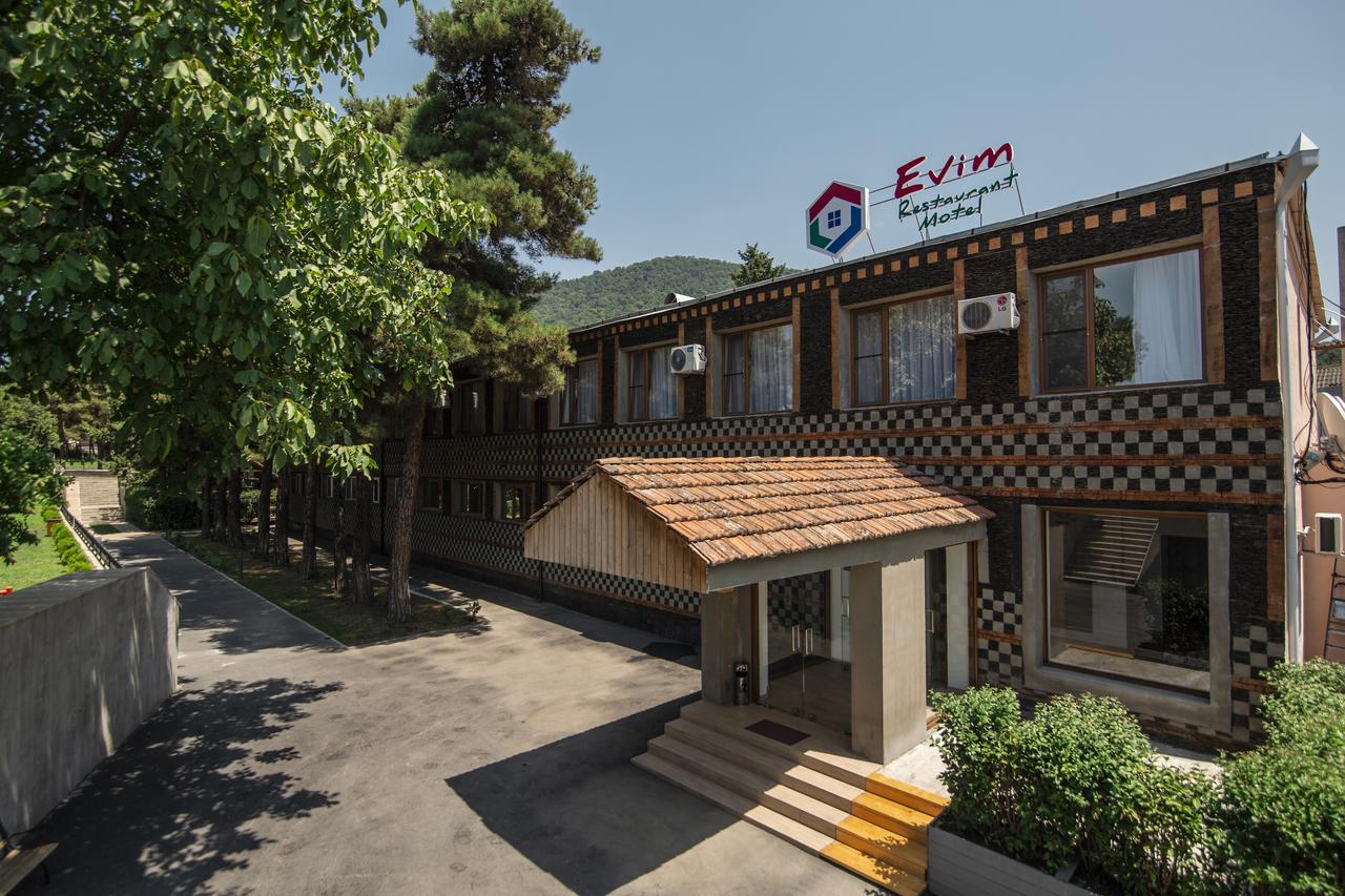Evim Otel Zaqatala Buitenkant foto