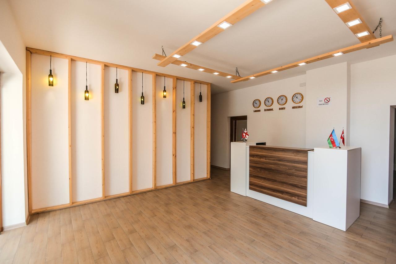 Evim Otel Zaqatala Buitenkant foto