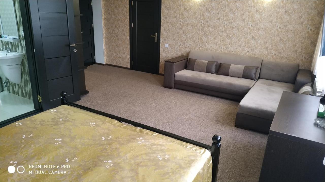 Evim Otel Zaqatala Buitenkant foto